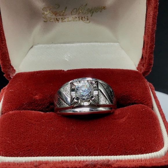 🌺Vintage Lind 14K GE & CZ Ring - Picture 2 of 14